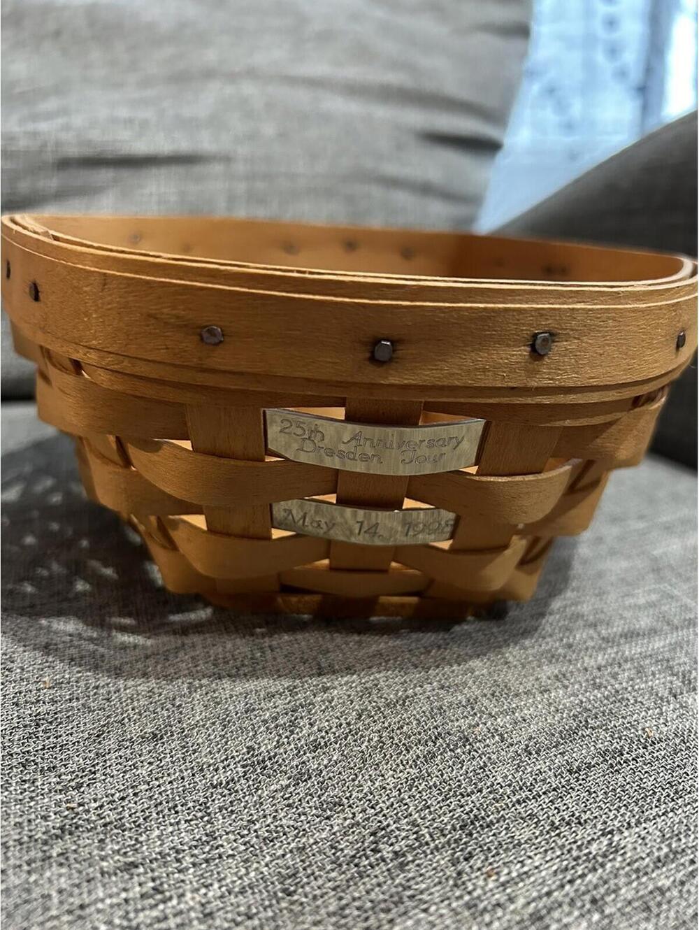 Longaberger 25th Anniversary Dresden Tour Basket Signed by Family Members 1998